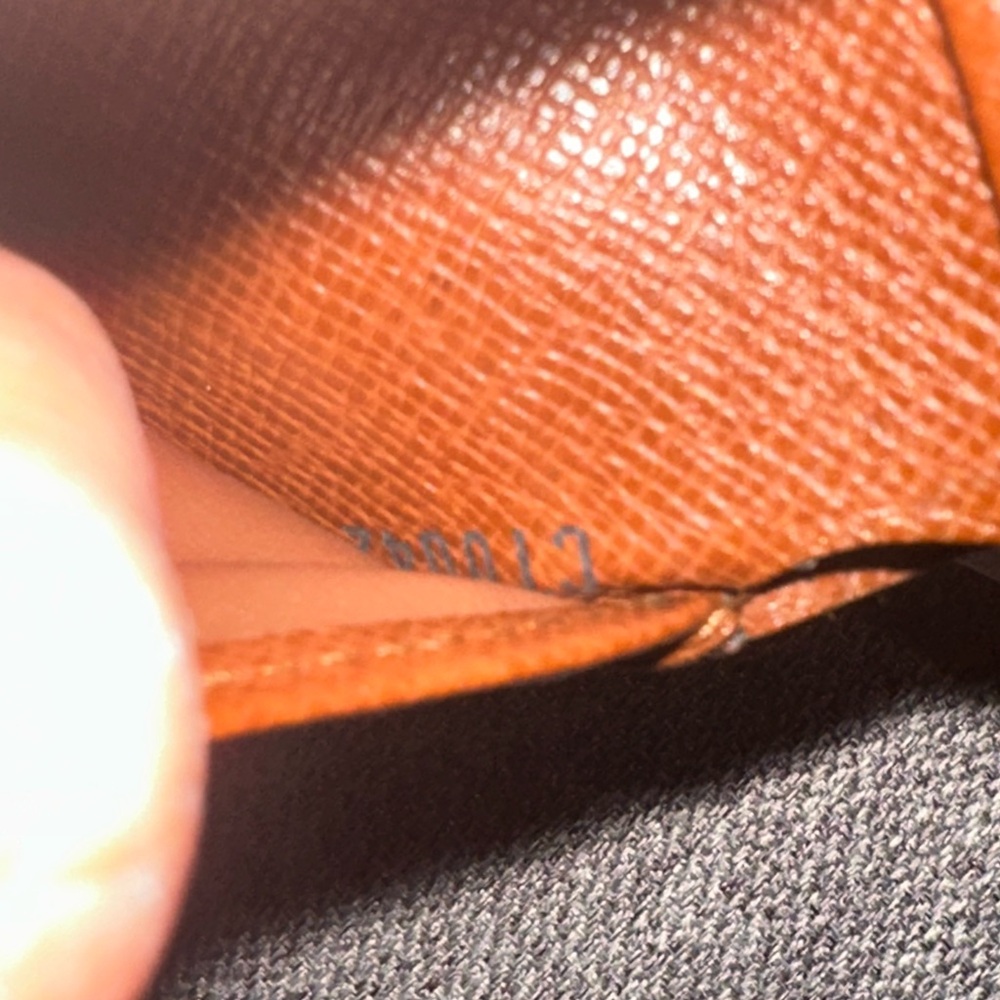 LOUIS VUITTON  Brown Monogram mens Wallet - Picture 10 of 12